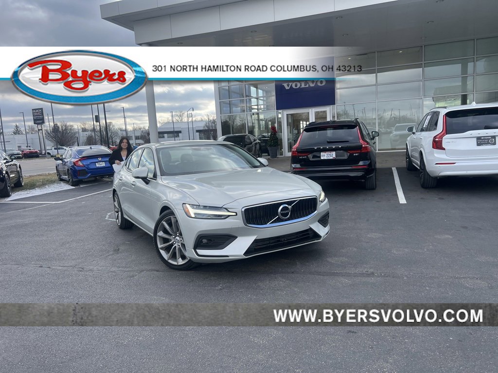 Used 2021 Volvo S60 T6 Momentum w/ Premium Package