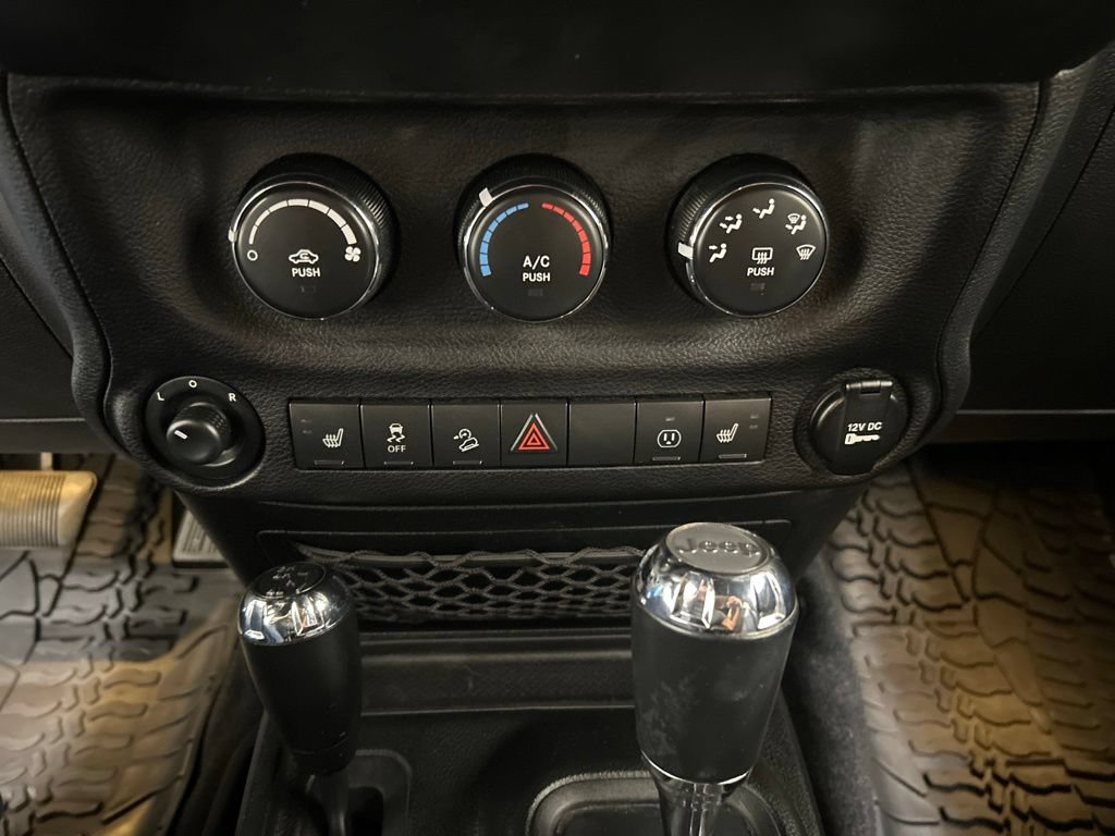 Used 2017 Jeep Wrangler Unlimited Sport AWD/4WD image 23