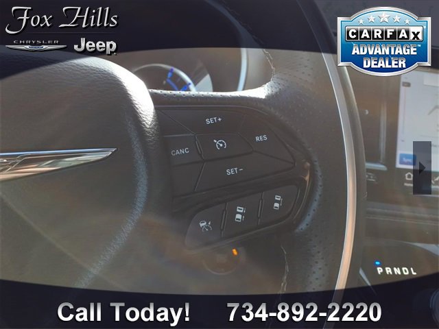 Used 2021 Chrysler Pacifica Limited w/ Uconnect Theater Family Group image 20