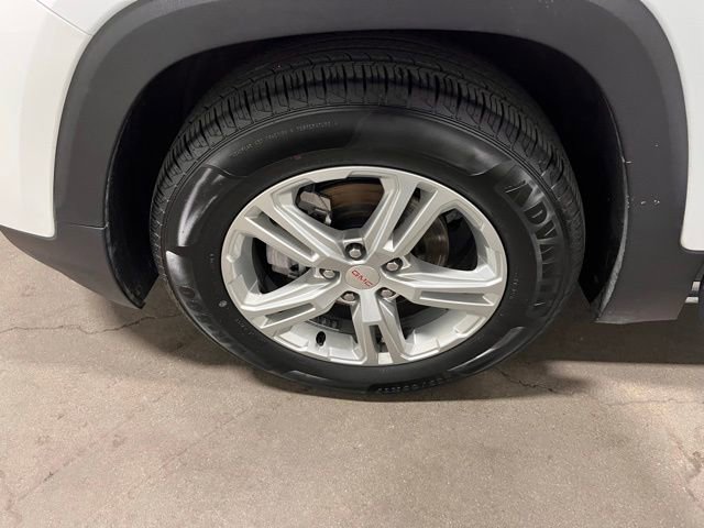 Used 2024 GMC Terrain SLE image 29