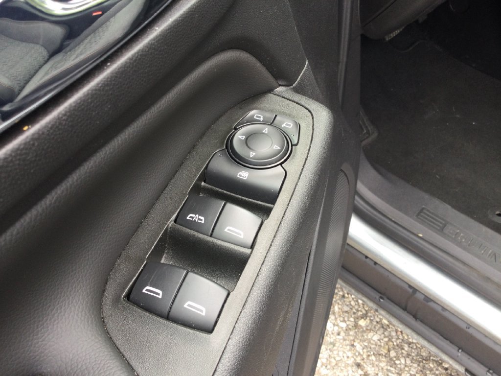 Used 2024 Chevrolet Equinox LT AWD/4WD image 12