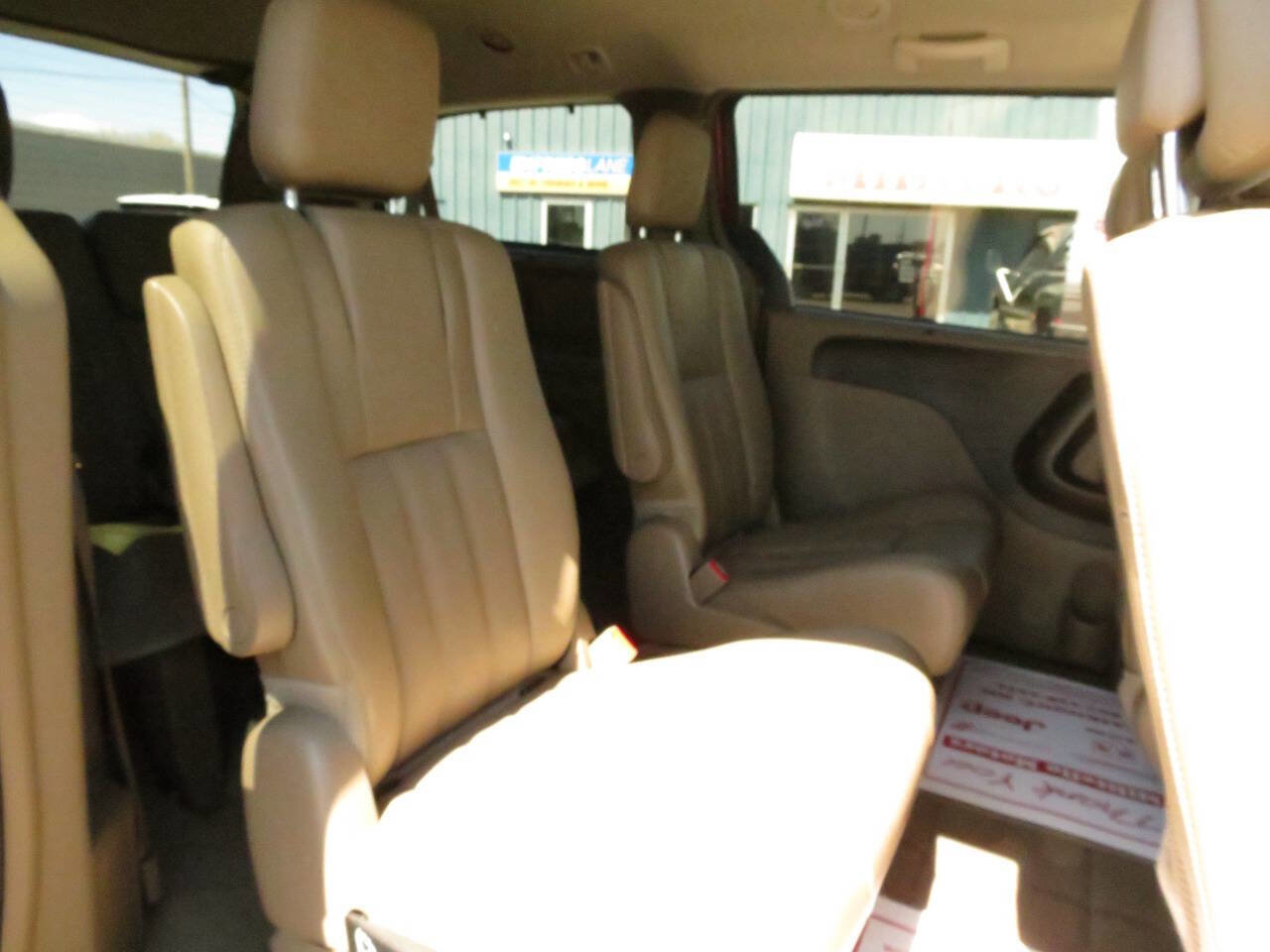 Used 2015 Chrysler Town & Country Touring-L w/ Driver Convenience Group FWD image 22