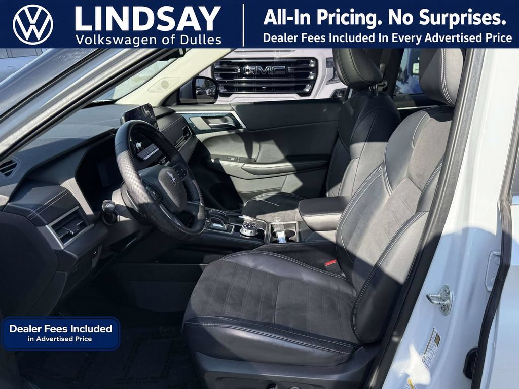 Used 2022 Mitsubishi Outlander SE AWD/4WD image 11