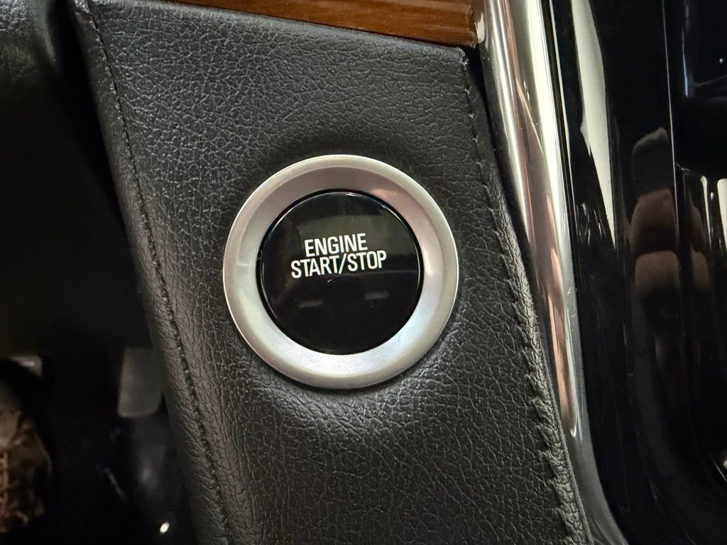 Used 2017 Cadillac Escalade ESV Luxury AWD/4WD image 24