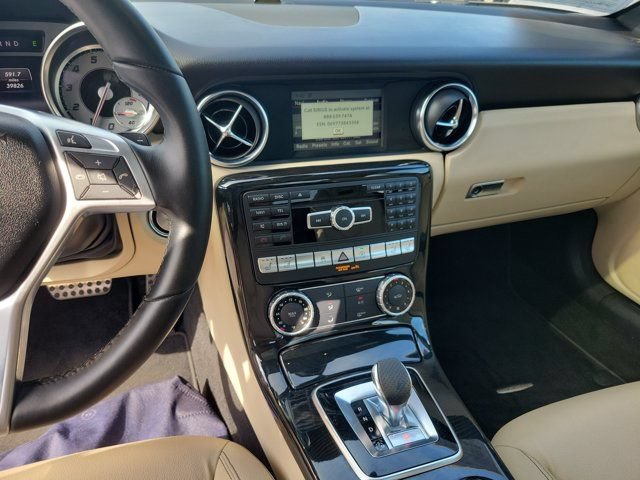 Used 2016 Mercedes-Benz SLK 300 image 21