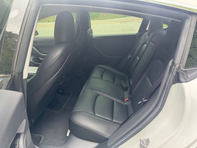 Used 2019 Tesla Model 3 Mid Range RWD image 13