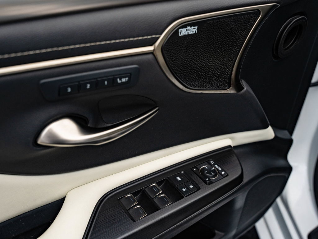Used 2021 Lexus ES 350 F Sport w/ Special Edition FWD image 27