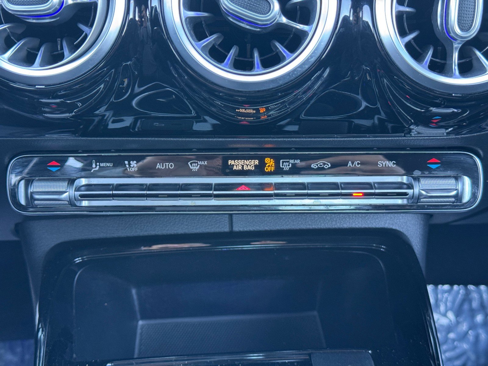 Used 2021 Mercedes-Benz A 35 AMG 4MATIC image 29