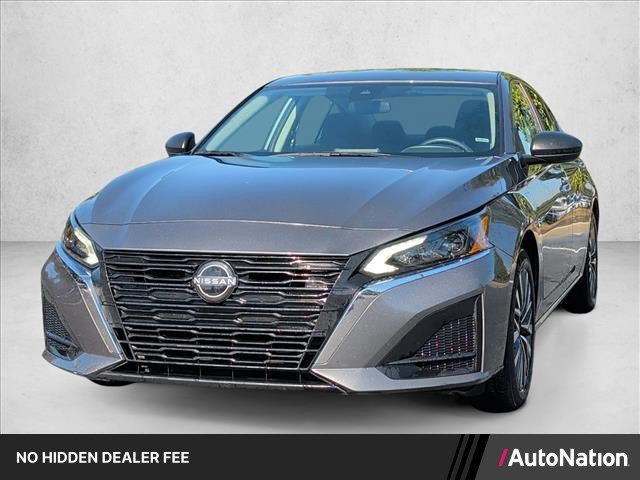 Used 2025 Nissan Altima 2.5 SV FWD image 1