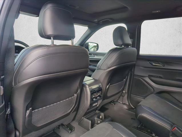 New 2025 Jeep Grand Cherokee L Altitude image 14