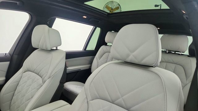 Used 2026 BMW X7 xDrive40i image 38