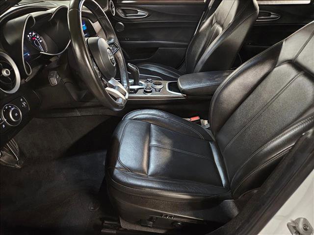Used 2022 Alfa Romeo Giulia Ti image 16