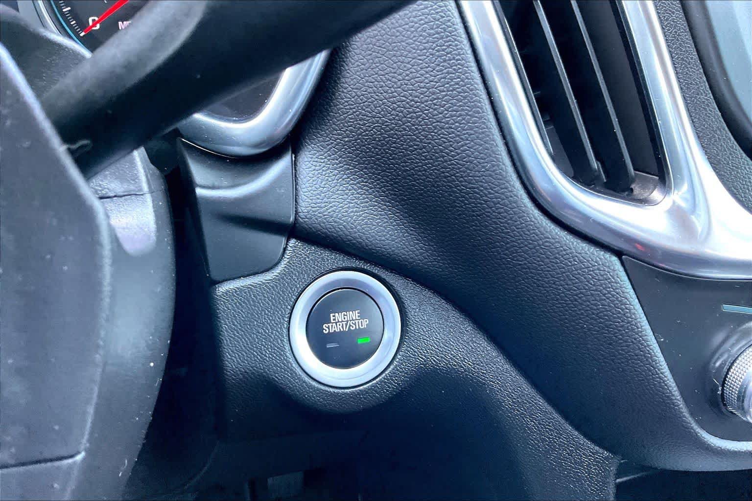 Certified 2024 Chevrolet Equinox LT FWD image 35