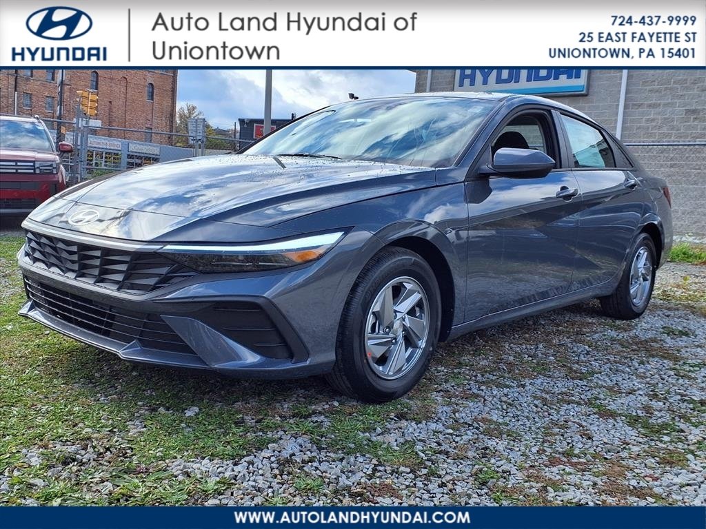 New 2026 Hyundai Elantra SE