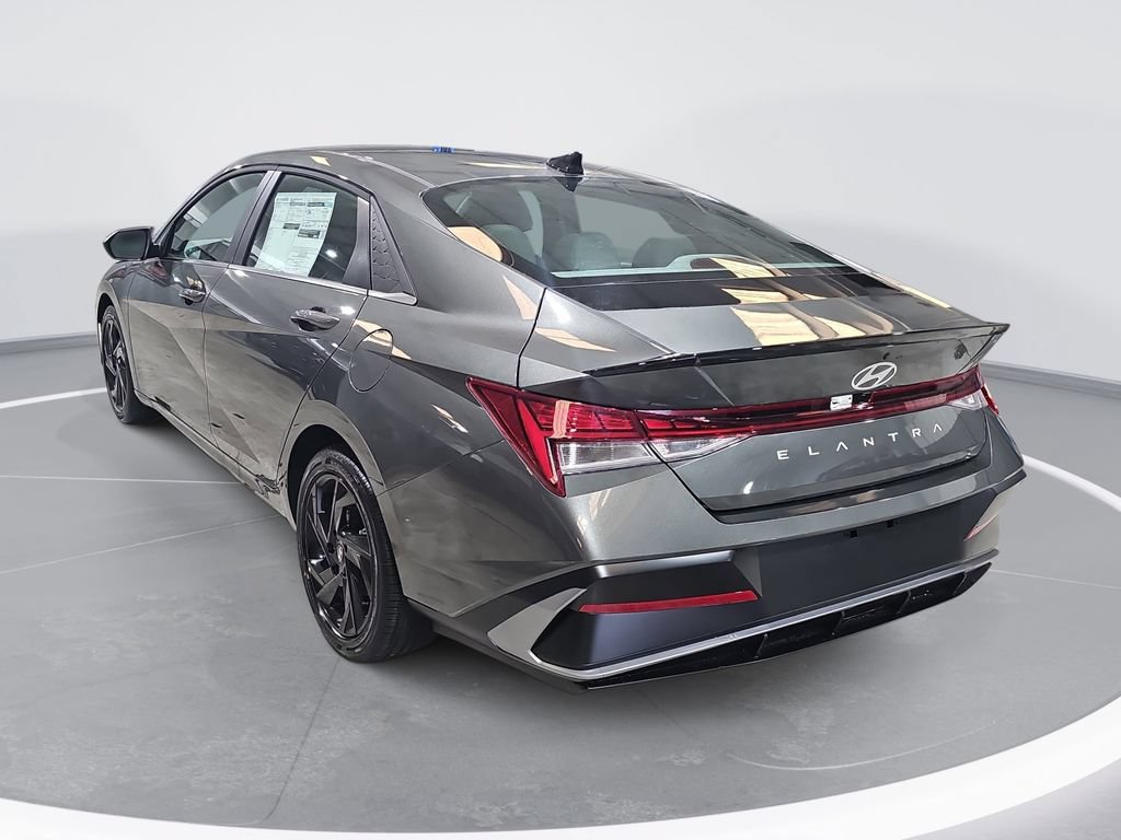 New 2026 Hyundai Elantra SEL Sport Premium FWD image 7