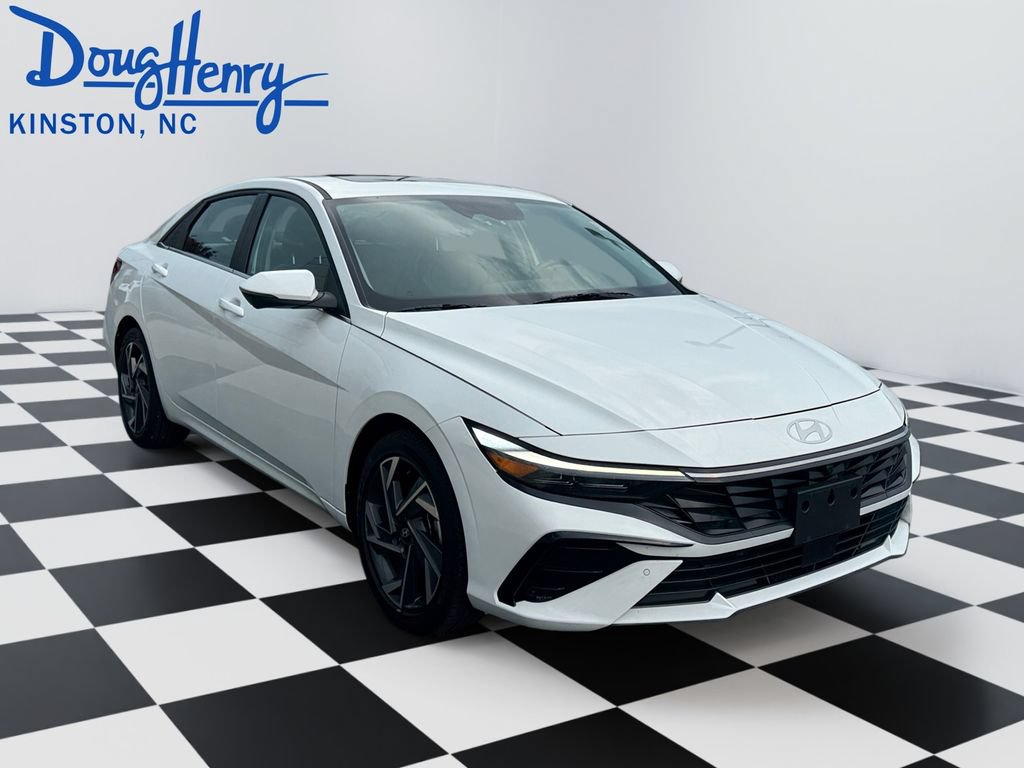 Used 2024 Hyundai Elantra Limited FWD image 7