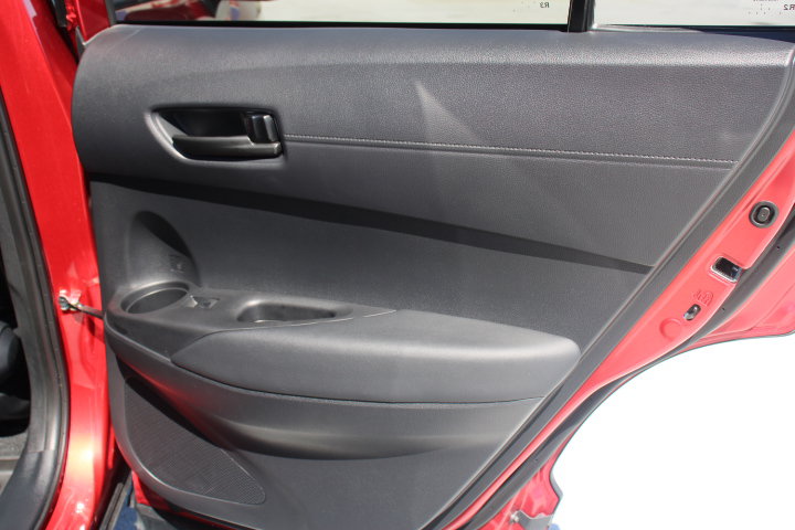Used 2025 Toyota Corolla Cross AWD Hybrid w/ Moonroof Package image 15