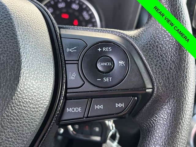 Used 2022 Toyota RAV4 LE image 12