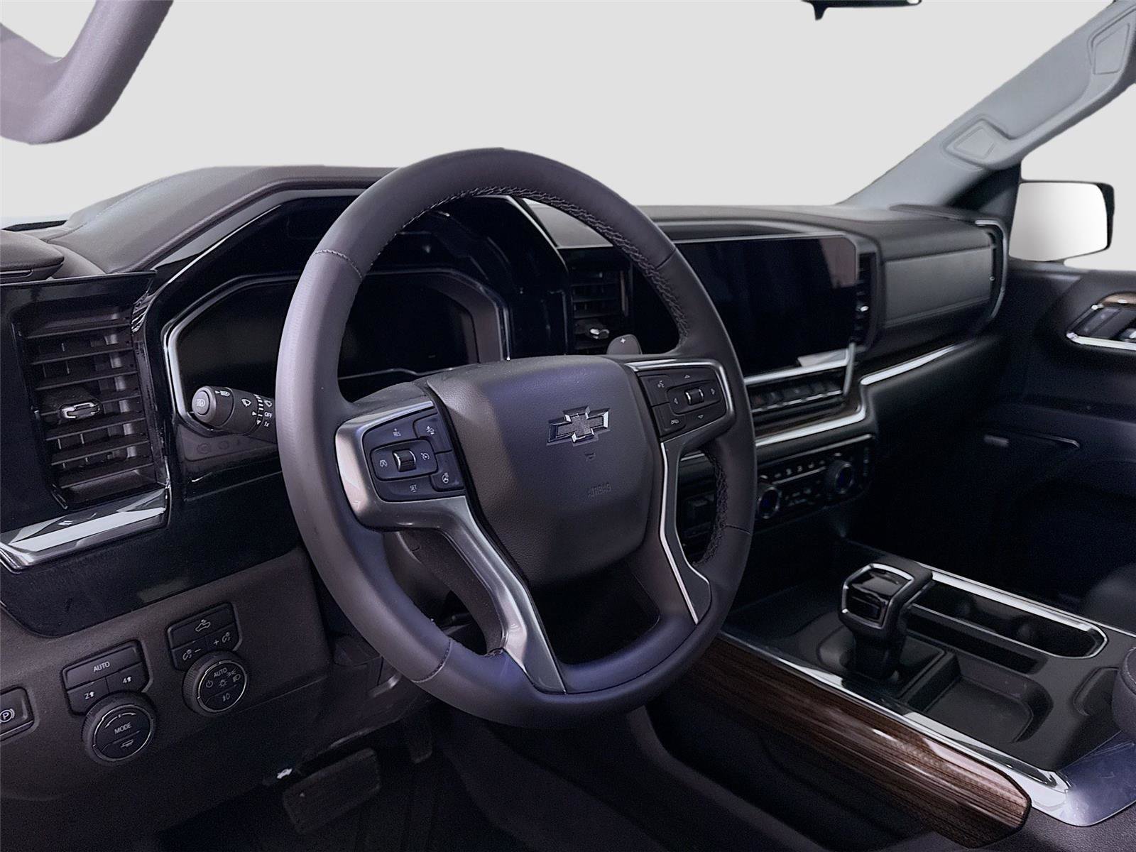 Used 2024 Chevrolet Silverado 1500 RST w/ Redline Edition image 3