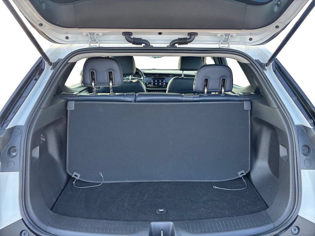Certified 2022 Chevrolet Bolt EUV Premier w/ Launch Edition FWD image 19