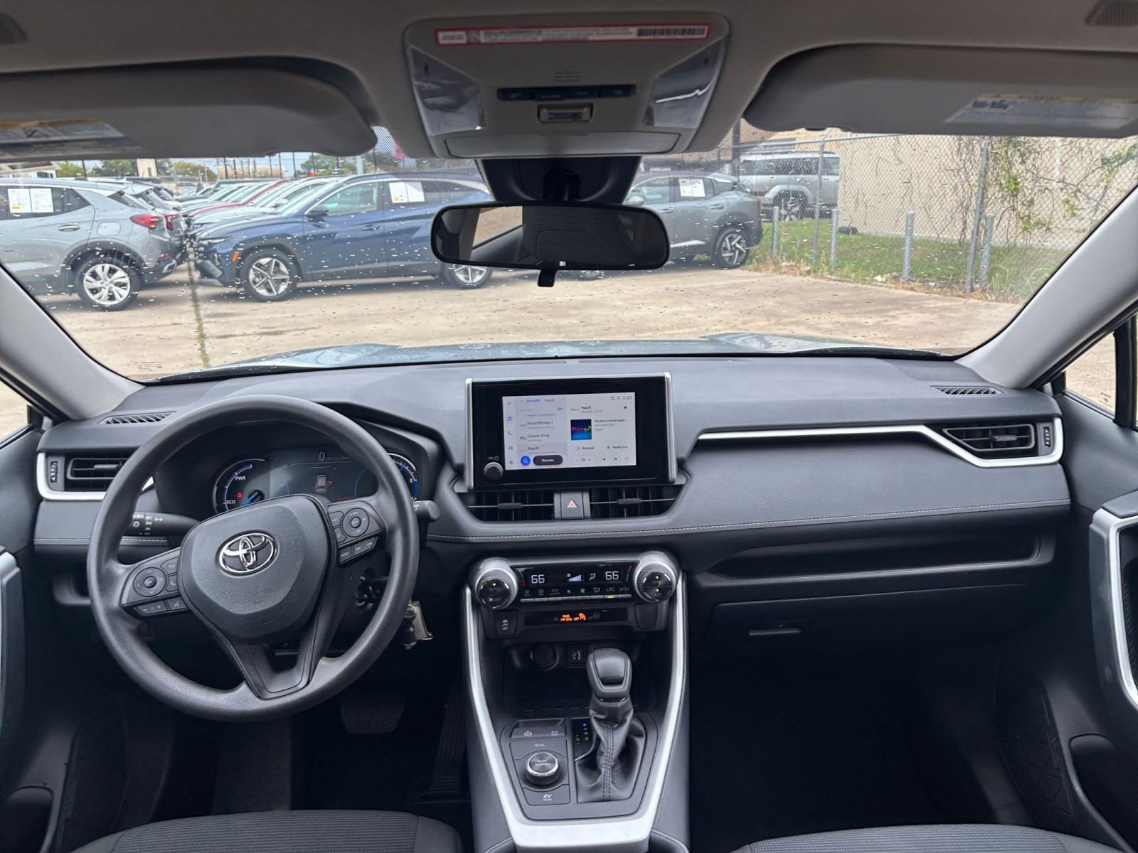 Used 2025 Toyota RAV4 LE image 32