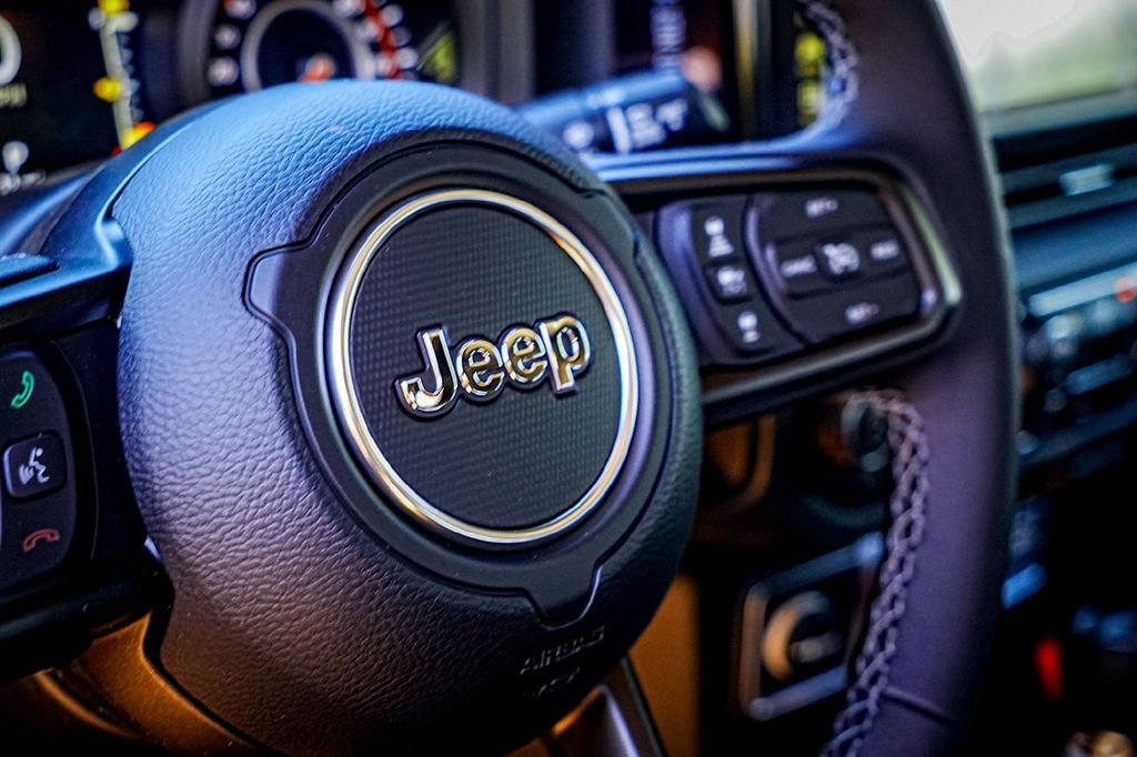 New 2025 Jeep Gladiator Sport image 14