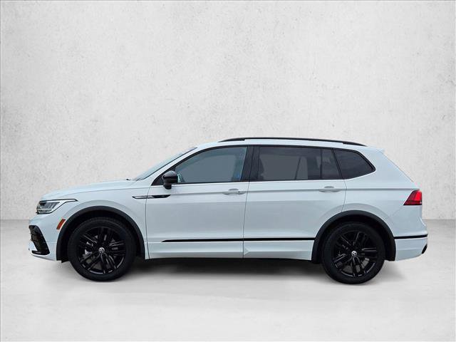 Used 2022 Volkswagen Tiguan SE R-Line FWD image 9
