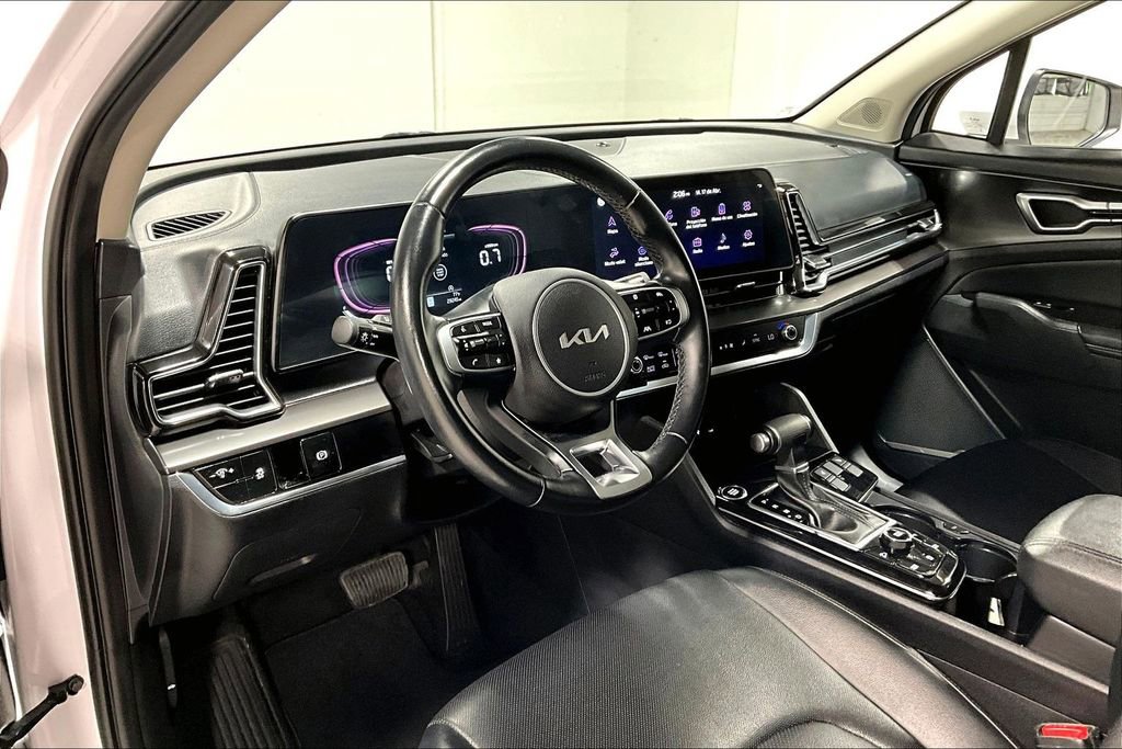 Used 2024 Kia Sportage EX image 16