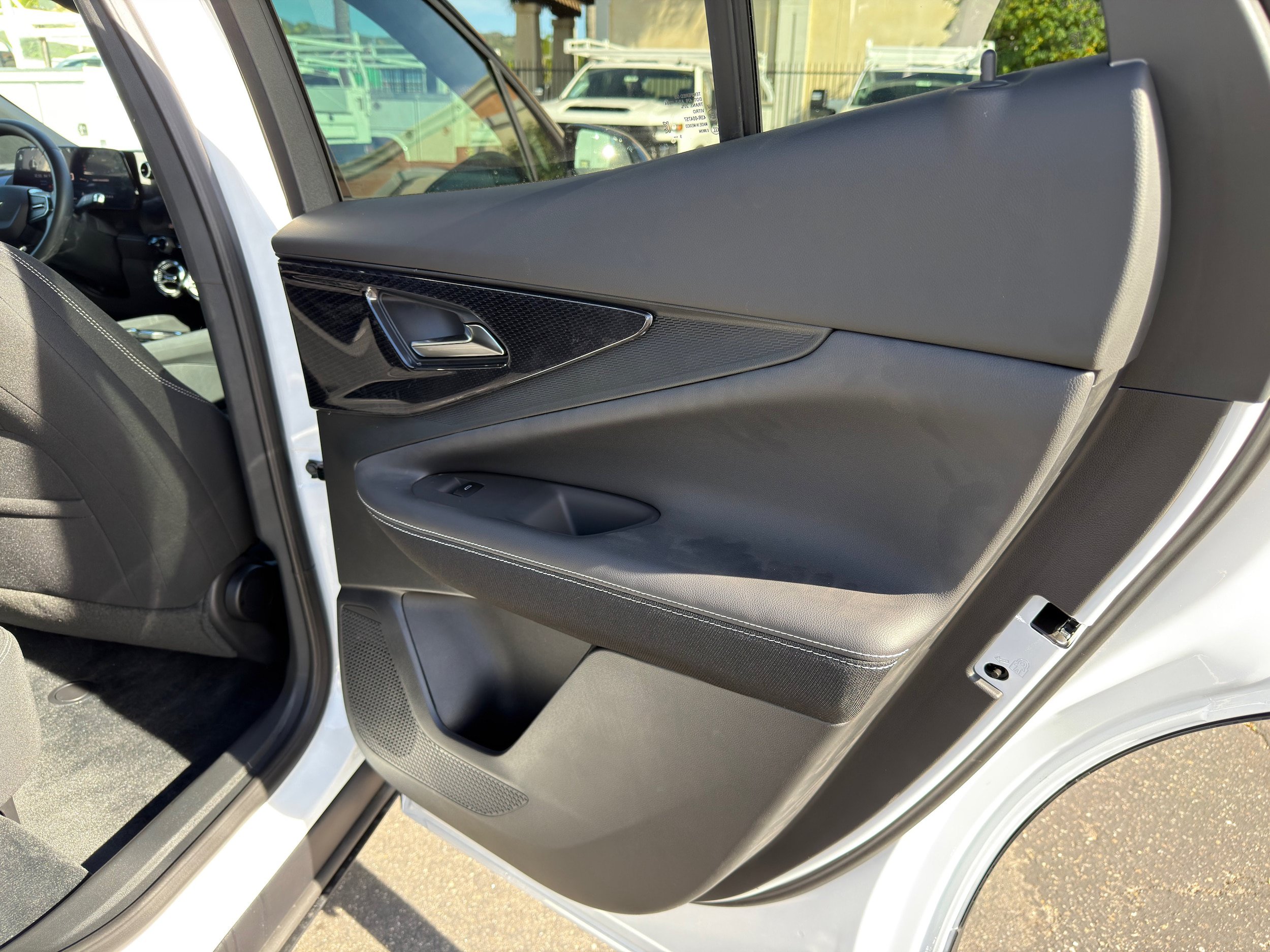 New 2026 Chevrolet Blazer EV LT w/ LPO, Blackout Package FWD image 13