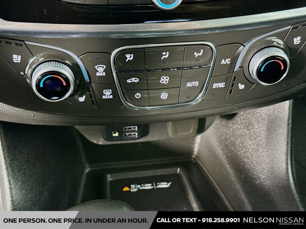 Used 2024 Chevrolet Traverse Premier w/ Redline Edition AWD/4WD image 16