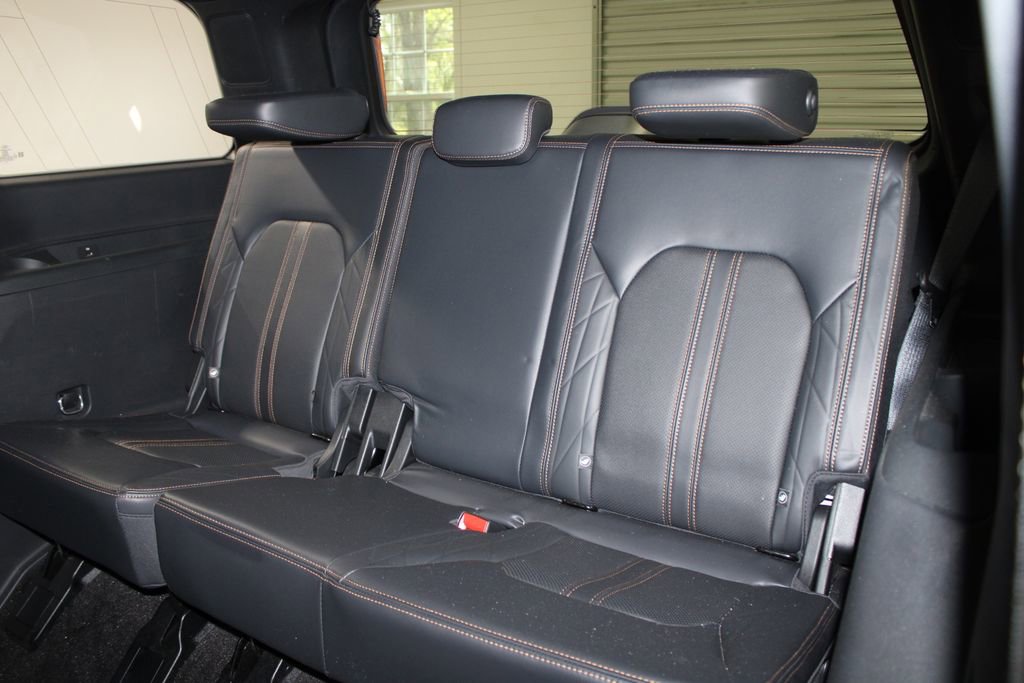 Used 2023 Ford Expedition Platinum image 21