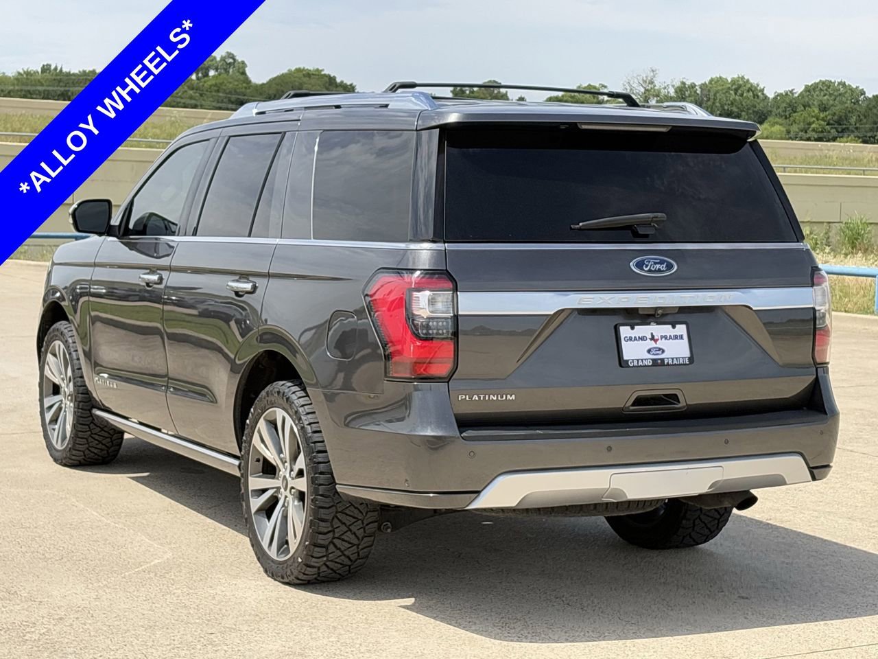 Used 2021 Ford Expedition Platinum AWD/4WD image 6