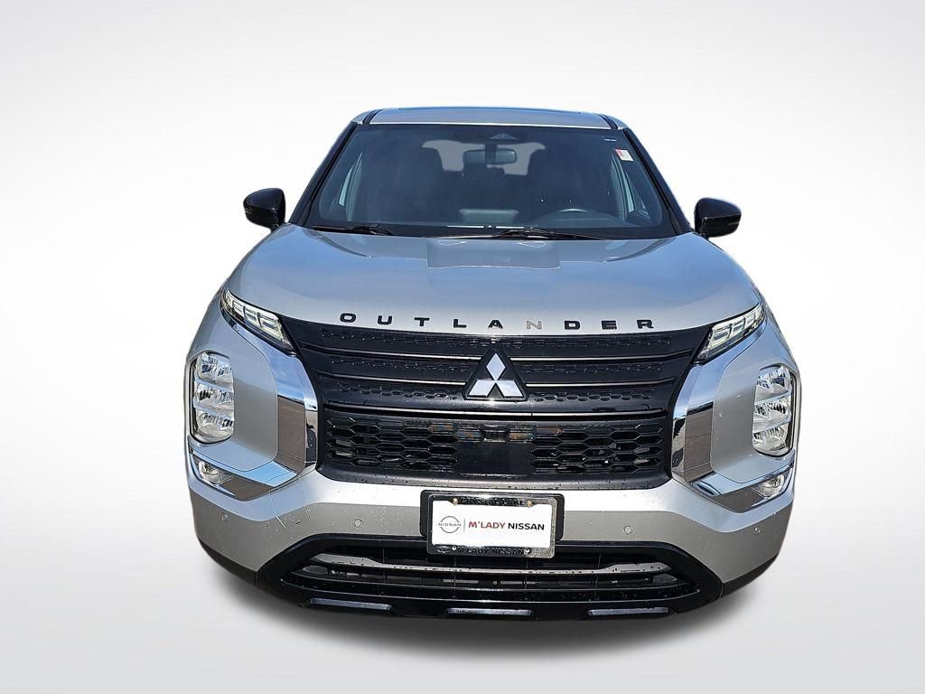 Used 2022 Mitsubishi Outlander SEL Black Edition image 11