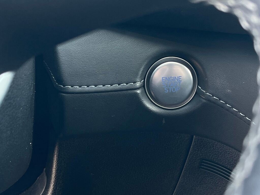 Used 2023 Hyundai Santa Fe Limited image 17