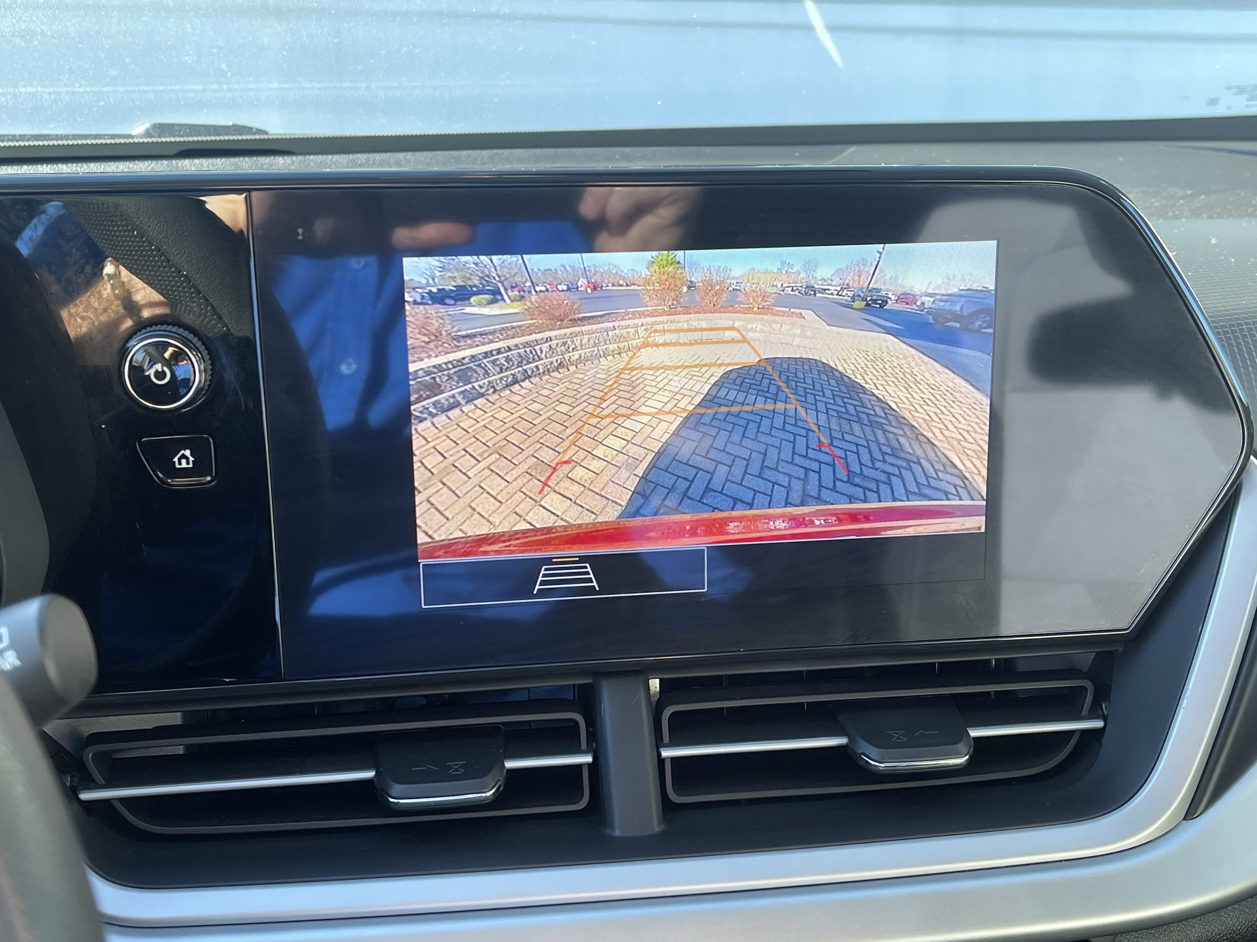 Used 2024 Chevrolet Trax LS w/ LS Convenience Package image 22