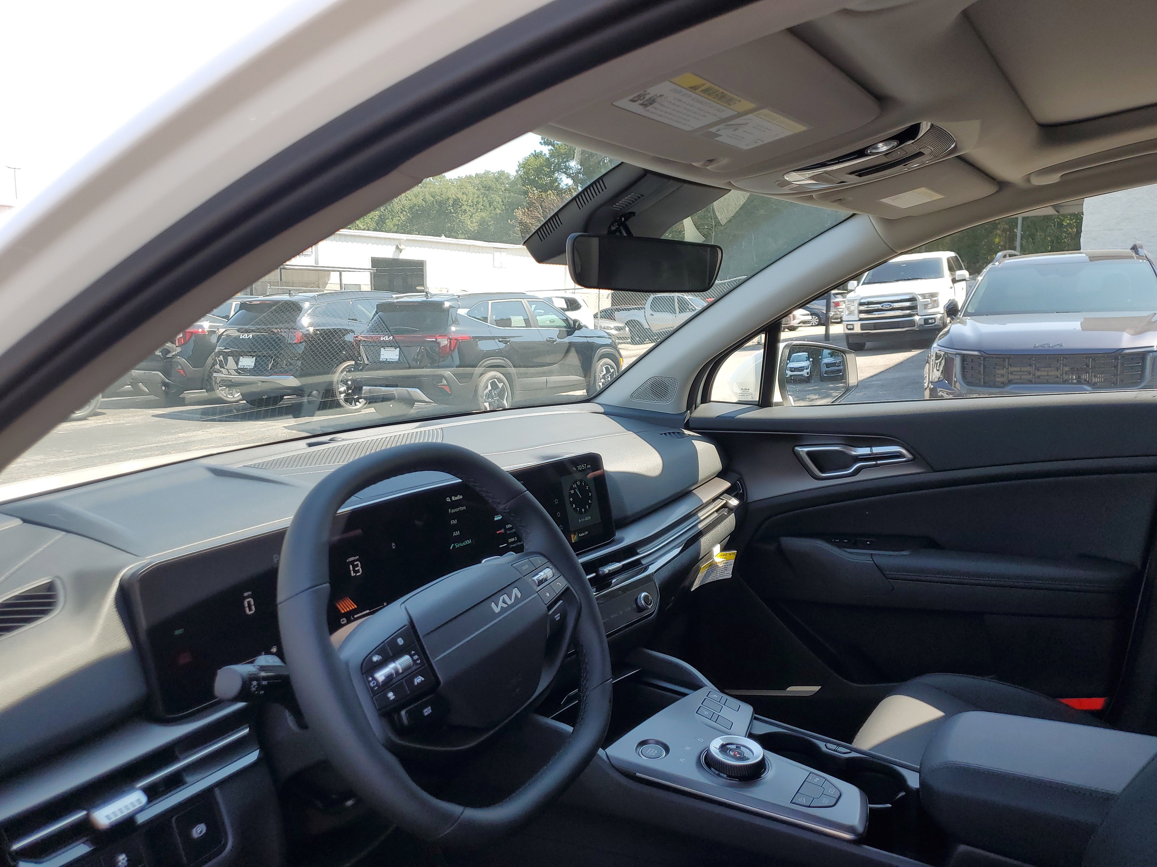 New 2026 Kia Sportage EX image 18