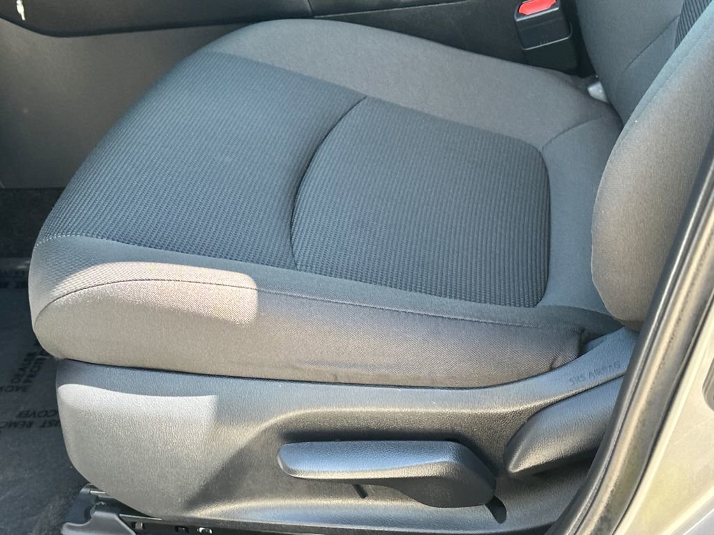 Used 2024 Toyota RAV4 LE AWD/4WD image 18