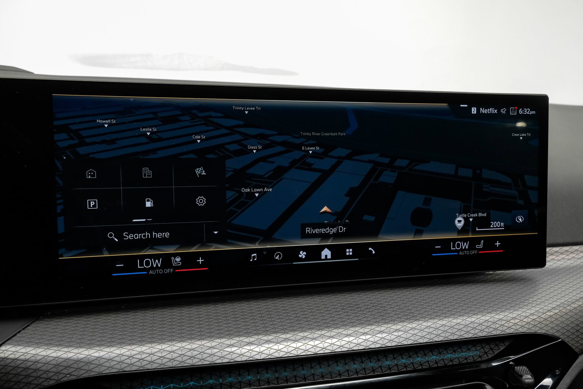 Used 2025 BMW 430i xDrive w/ M Sport Package image 26