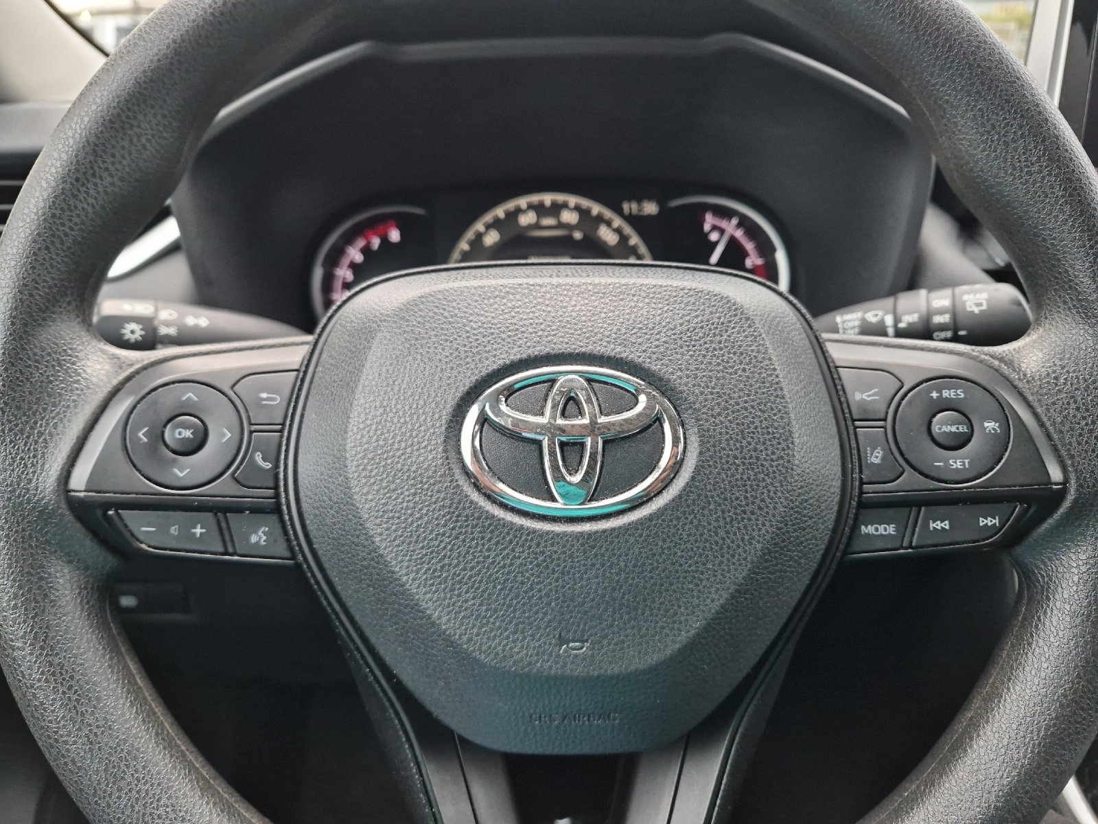Used 2025 Toyota RAV4 XLE FWD image 20
