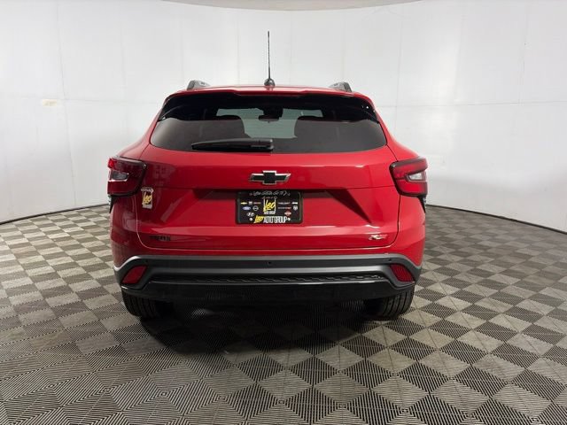 New 2026 Chevrolet Trax RS w/ Driver Confidence Package FWD image 6