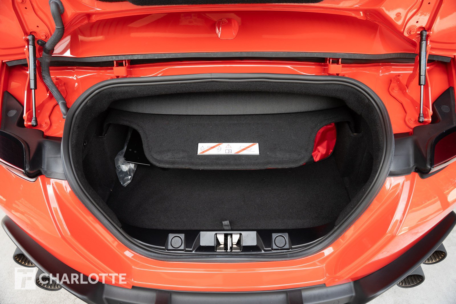 Used 2024 Ferrari Roma Spider RWD image 40
