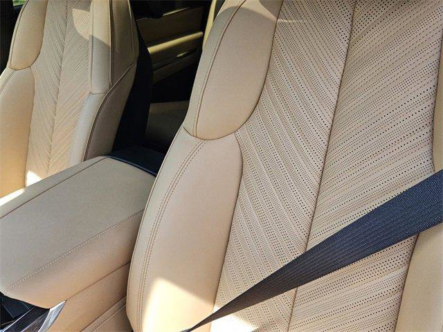 New 2025 Cadillac Escalade IQ Luxury 2 image 16