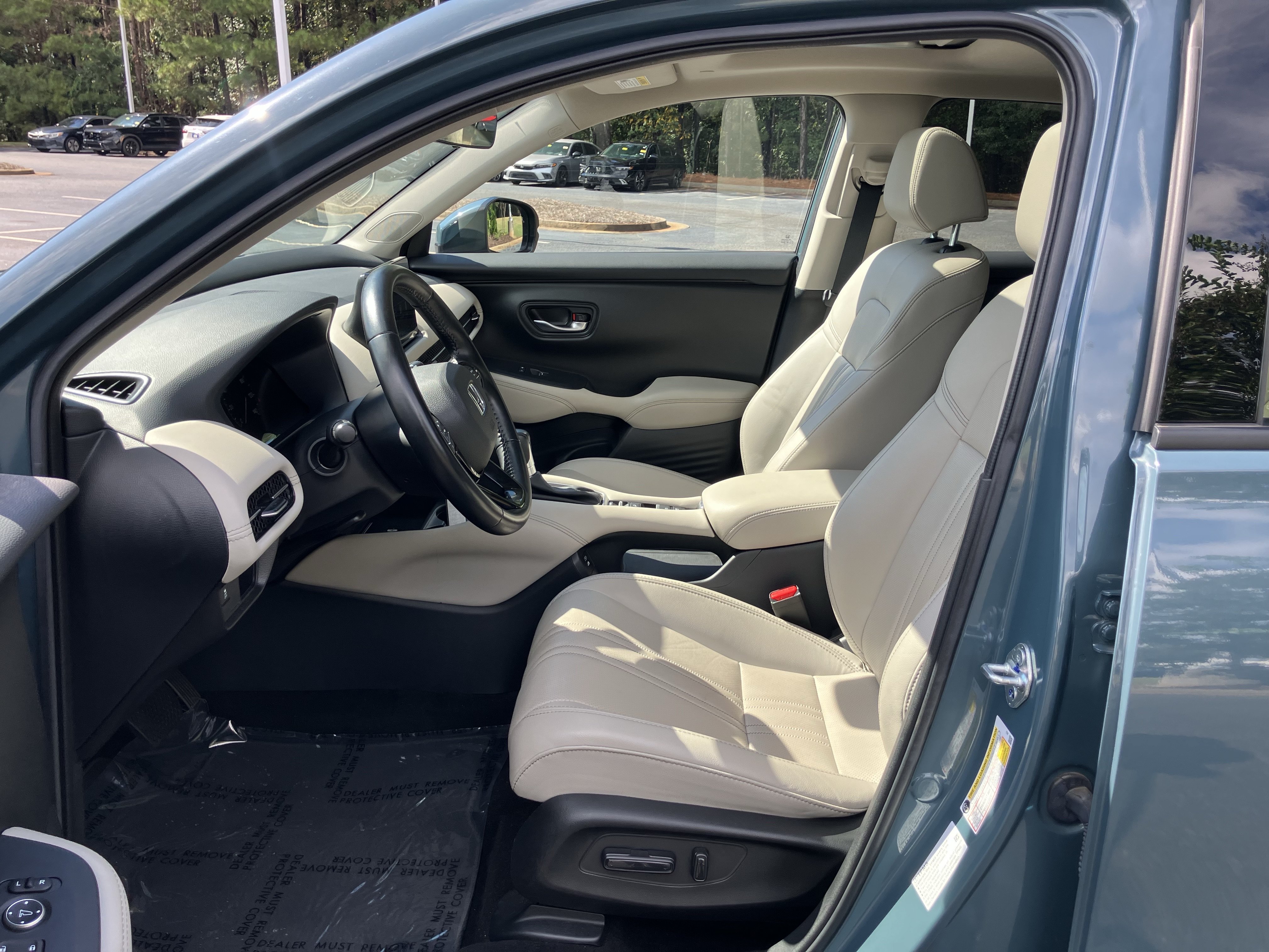 Used 2025 Honda HR-V EX-L image 16