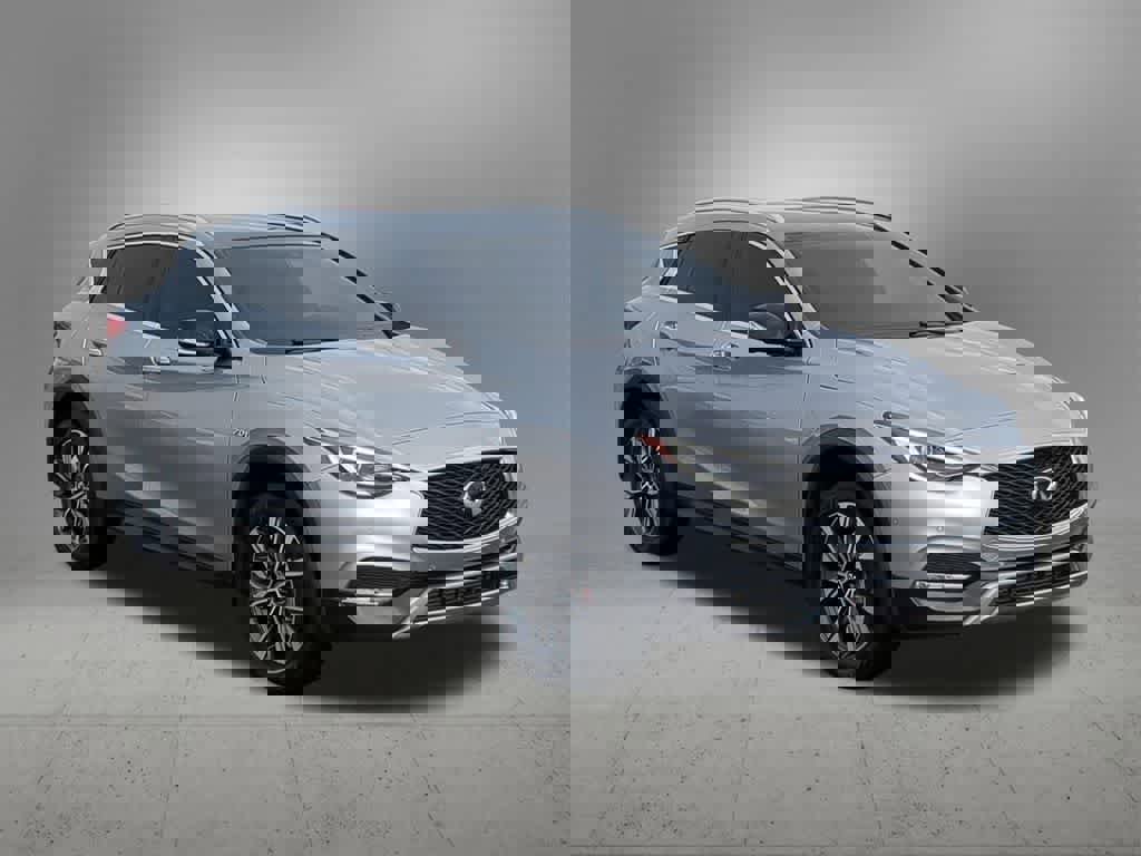 Used 2018 INFINITI QX30 ESSENTIAL image 8