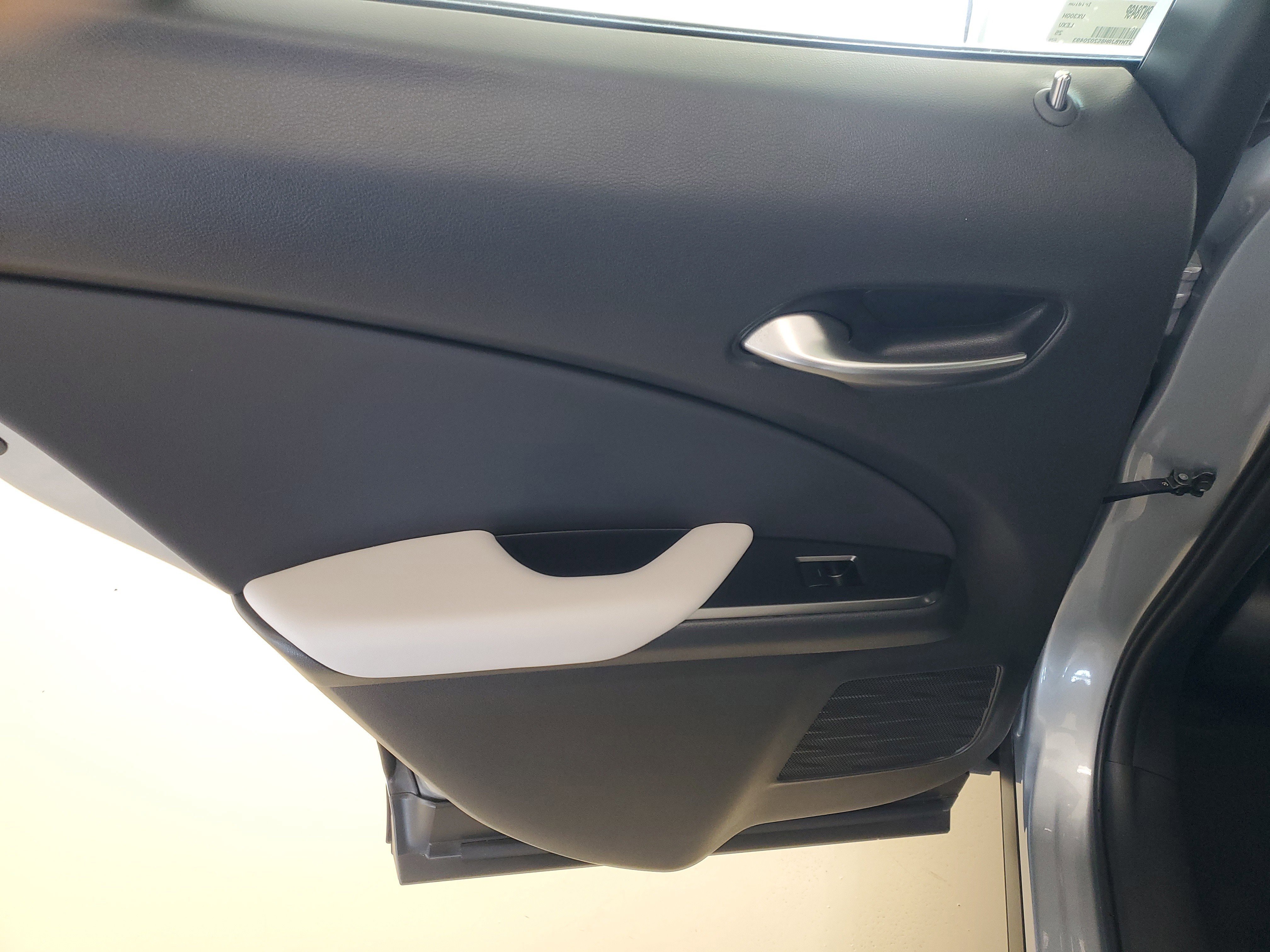 Used 2025 Lexus UX 300h UX 300h F SPORT Design w/ Accessory Package (Z1) image 18