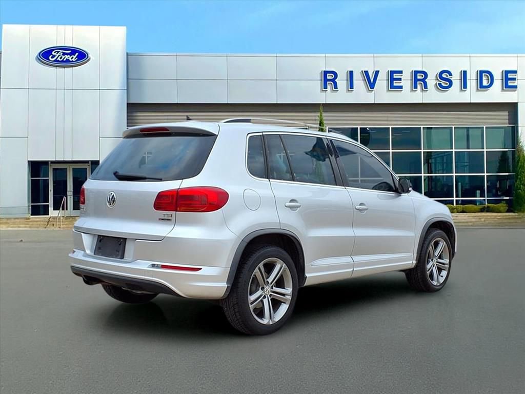 Used 2017 Volkswagen Tiguan Sport image 6