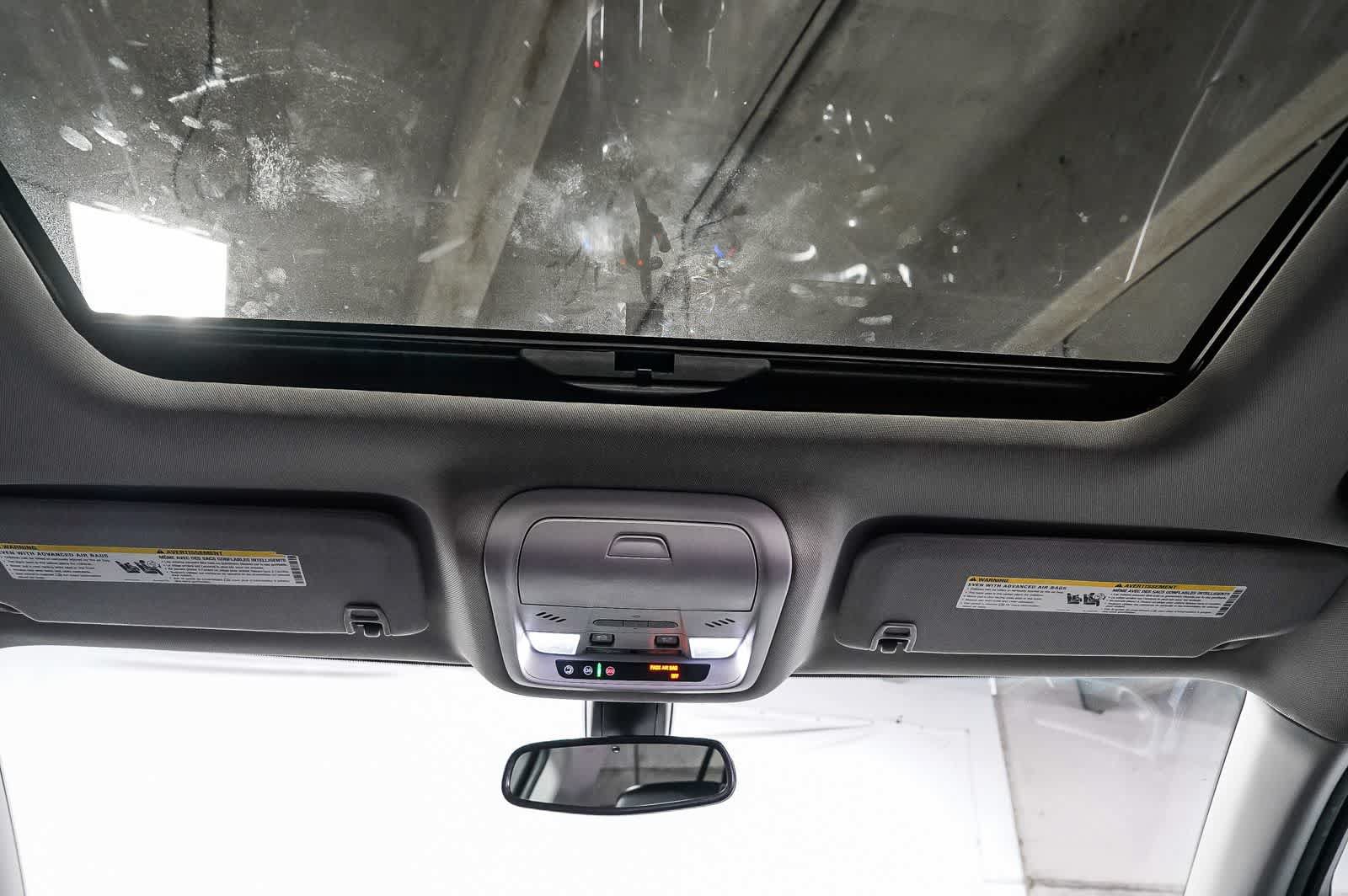 Used 2017 GMC Acadia SLT FWD image 16