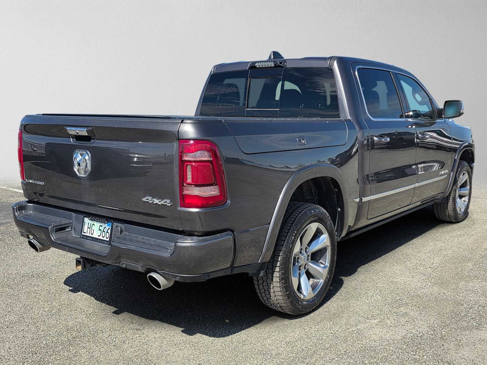 Used 2022 RAM 1500 Limited AWD/4WD image 3