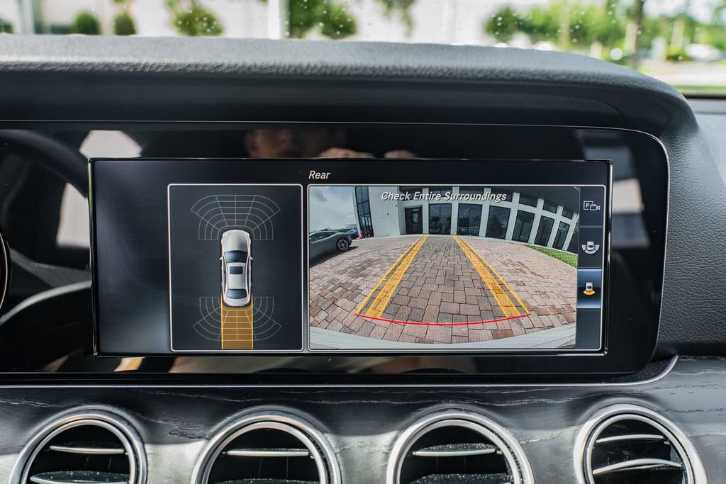 Used 2017 Mercedes-Benz E 300 4MATIC image 27