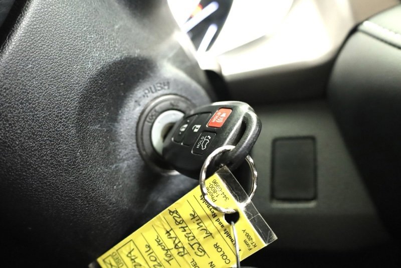 Used 2016 Toyota RAV4 XLE image 22